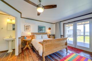 Riverfront Haven Converted Barn with Deck in Aurora - - 7