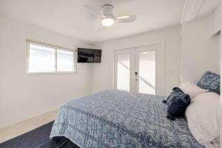 Waterfront Escape Luxurious Stay - Cape Coral - 5