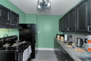 Spacious 3BR Condo in DTWN - 7