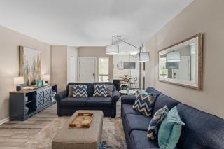 Spacious 3BR w Tiki Bar Shared Pool Walk to Beach Near 30A Pier Park - 3