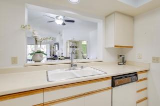 Steps to Community Pool and Spa Palm Desert Condo! - Palm Desert - 2
