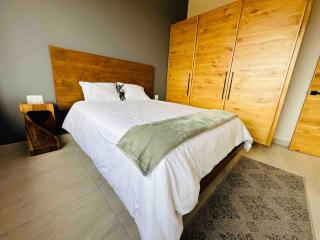 Hausta Luego - Private 4 bd House in Cerritos! - San Carlos - 7