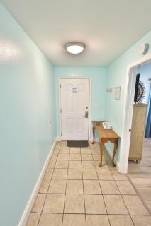 Lake Town Charming Condo Steps from the Beach - Panama City Beach - 5