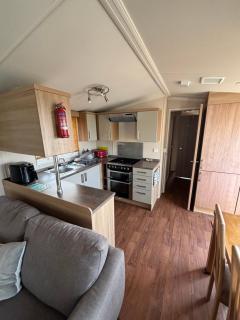 The Lookout 3 Bedroom Family Caravan Pet Friendly - 1