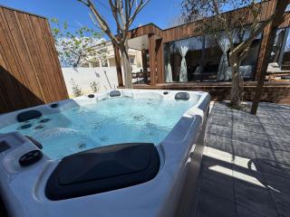 Prestige Beach & Wellness House - Privlaka - 0