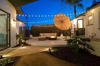 European Garden Home and firepit - San Diego - 6