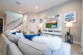 DLuxx Vacay Disney 5 Suite House with Hot Tub 2633 - Orlando - 2