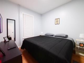 NYC Views & Comfort - Modern 2-Bedroom Apartment - 1