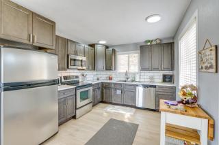 3 Mi to the Lake Rocky Mount Home with Water Views! - Rocky Mount - 1