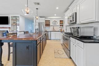 Cozy Sulphur Getaway, Pool and Basketball Court - Sulphur - 1