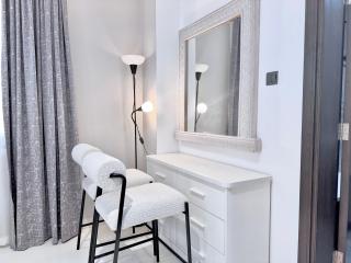 Al Manara Luxury Maison Suite 1BR Near Jumeirah Beach - 7