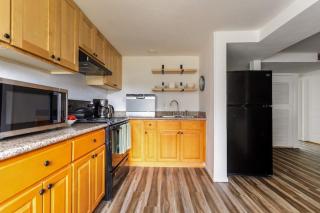 Entire Apt in South Seattle Workspace and Yard - Seattle - 0