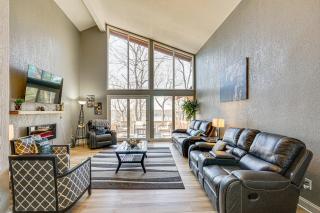 Luxury Lake Home, Amazing Views, Resort Amenities - Osage Beach - 7