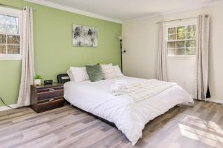 BloomingFarmsStay,Sleeps 9,GameRoom,FirePit,Grill - Concord - 3