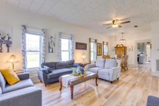 Half-Mi to Dtwn Lufkin Charming and Spacious Home! - Lufkin - 7