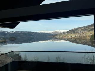 Modern gem at Hafslovatnet - Hafslo - 3