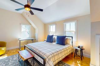 The Dinah Shore - Provincetown - 1