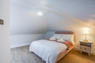 Charming 4BR Victorian House - Londra - 6