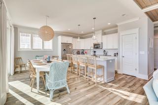 Walk to Beach Coastal Oak Island Gem with Elevator! - Oak Island - 3