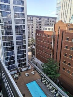 SANDTON SERVICED APARTMENTS@HYDRO - Johannesburg - 5
