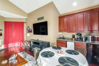 3 Mi Beech Mtn Resort Cozy Studio with Deck and View! - Beech Mountain - 6
