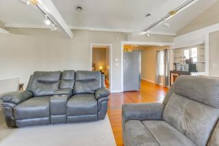 1 Block to Dtwn Seneca Falls Apartment with Yard! - 5