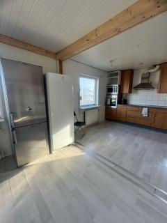 Premium Workers Home 10 bedrooms Near Volvo - - 3