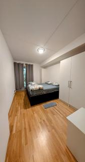 The Arctic Edge - Modern Seaside Apartment with Host in Central Tromsø - Tromsø - 9