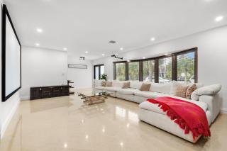 Spacious Modern Mansion w Pool & Sauna in Hollywood close to Beach - Hollywood - 3