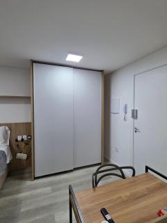 Apto novo com Ar Condicionado bem localizado - 2