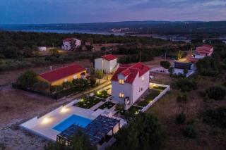 Family friendly house with a swimming pool Krusevo, Novigrad - 24069 - Obrovac - 0