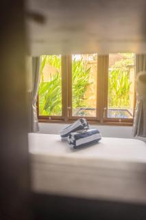 Quiet 2BR Villa 4 Min to Beach in Central Canggu - Canggu - 2