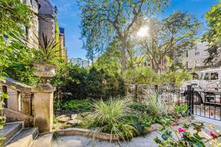 Luxurious Lincoln Park Home with Gourmet Kitchen - 5