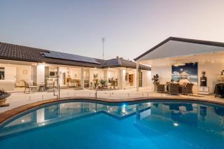 Luxury Mooloolaba Retreat with Spa & Pool - Mooloolaba - 0