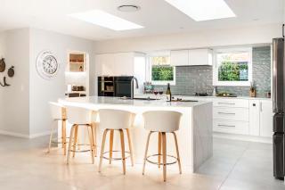 Luxury Mooloolaba Retreat with Spa & Pool - 2