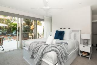Luxury Mooloolaba Retreat with Spa & Pool - Mooloolaba - 3