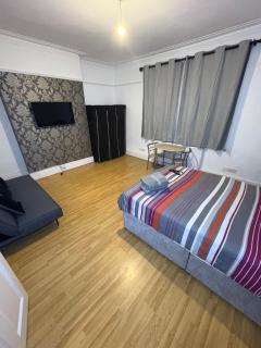 Cosy room 5 s - Streatham Vale - 0