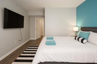 King Suite - Dream Loft Playhouse Square, R&R HoF - Cleveland - 2