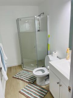 Family Friendly Private Suite - Winnipeg - 6