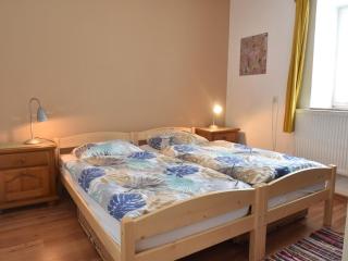 Spacious Holiday Home with Sauna and Private Pool - - 8