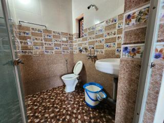 Sai Sharad Guest House - 9