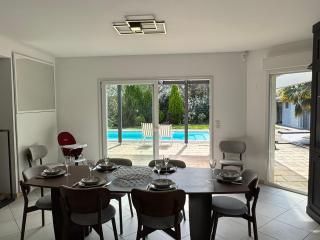 Villa récente 4 chambres, piscine chauffée à Bavent - FR-1-487-380 - 9