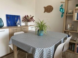Appartement T2 avec Cabine, Terrasse et Climatisation à Saint Pierre la Mer - FR-1-229D-156 - Fleury - 3