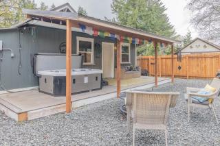 Mt Rainier Retreat with Spa Bathroom-Hot Tub-Fireplace - Ashford - 6