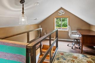 Mt Rainier Retreat with Spa Bathroom-Hot Tub-Fireplace - Ashford - 3
