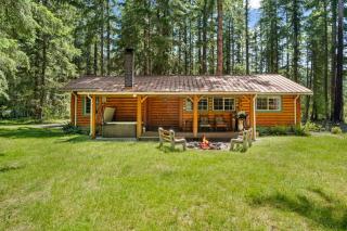 Creekside Cabin with Hot Tub-Fireplace-Pool Table - Ashford - 1