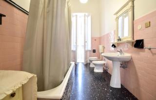 3 Bedroom Gorgeous Home In Viareggio - 9