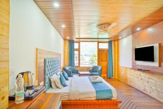 !!! Hotel Nirvana Hills !!! Mountain View!!!Couple Friendly!!! Balcony Rooms!!!Open Terrace With 360 View!!! - Manali - 7