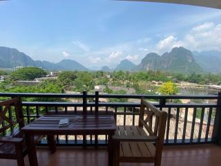 Hana Riverside Hotel - Vang Vieng - 5