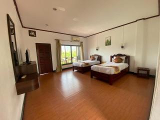 Hana Riverside Hotel - Vang Vieng - 6